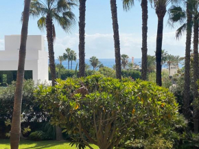 El Oasis de Marbella with Sea View